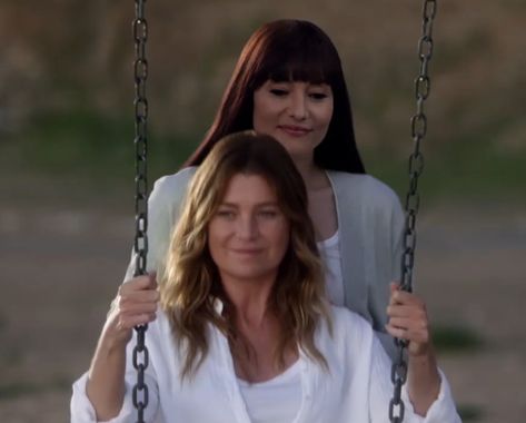 Lexie Greys Anatomy, Meredith And Lexie, Ellen Pompeo Patrick Dempsey, Medical Series, Greys Anatomy Episodes, Ty Heartland, Greys Anatomy Characters, Lexie Grey, Grey Stuff