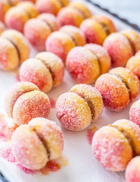 Peach Cookies Recipe, Butterball Cookies, Croation Recipes, Croatian Cuisine, Truffle Cookies, Albanian Recipes, Peach Cookies, Levain Bakery, Peach Desserts