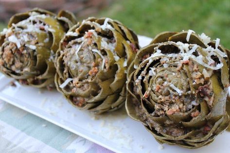 Tarts Photography, Food Jamaican, Stuffed Artichokes, Cooking Outdoors, Dutch Oven Bread, Camping Breakfast, Jamaican Food, Dutch Oven Cooking, Artichoke Recipes