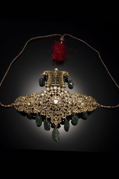 Turban ornament (sarpech) (cat. 50); Rajasthan, 19th century; gold, diamonds, emeralds, emerald beads, pearl, enamel. Height: 13 cm, width: 16 cm; private museum, USA, Inv. No. 15723 Rajasthan Wedding, Groom Turban, Mughal Jewelry, Private Museum, Arm Bracelets Upper, Glitter Jewelry, Traditional Indian Jewellery, Vintage India, Arm Bracelets