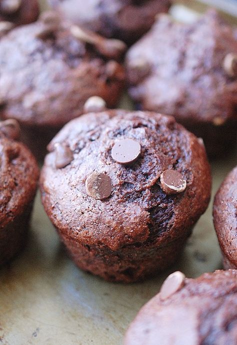 Chocolate Oatmeal Muffins, Cruise Recipes, Double Chocolate Muffin Recipe, Healthy Chocolate Muffins, Live Well Bake Often, Jorge Cruise, Double Chocolate Chip Muffins, Chocolate Zucchini Muffins, Yogurt Dessert