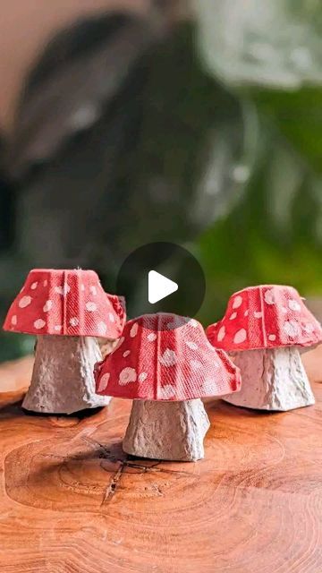 Crystal // nature arts and crafts on Instagram: "Egg carton mushrooms 🍄 it's mushroom season here in the Southern Hemisphere which means it's that time of year where I bombard you with all of the mushroom themed crafts! These super sweet mushies are ridiculously easy to make and you can get several out of the one egg carton.  Simply separate the different segments of your egg carton. The more squared tops are your mushroom 'lids' and the pointed ones are your bases. Once painted, glue together. Easy peasy!  What are your fave egg carton crafts? . . . . . #earlyyearsactivities #heuristicplay #recycleandplay #kidscrafts101 #bastelnmitkindern #letskeepkidsbusy #upcycledcraft #cardboardcrafts #ecofriendly #howtomake #walkthrough #earlyyearsactivities #completementcraft #eggcartoncraft #eggcar Egg Carton Mushrooms, Mushroom Crafts For Kids, Mushroom Diy Crafts, Cardboard Mushroom, Nature Arts And Crafts, Egg Carton Craft, Egg Carton Art, Mushroom Diy, Fungi Art