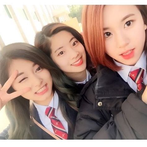 Maknae Line, School Food, Tzuyu Twice, Chaeyoung Twice, Twice Kpop, Girl Talk, Save My Life, One In A Million, Cute Icons