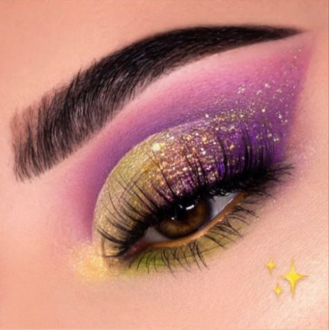 Rapunzel Theme Makeup, Rapunzel Inspired Quinceanera, Tangled Quince Makeup, Purple And Yellow Makeup Looks, Rapunzel Quince Makeup, Repunzal Makeup Ideas, Rapunzel Eye Makeup, Repunzle Makeup, Tangled Rapunzel Makeup