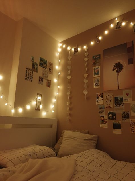 How To Decorate A Bedroom, Hostel Room Decoration, Lights In Room, Room Decor Hostel, Hostel Decor, Hostel Room Makeover, Room Decor Lights, Small Room Makeover, Colorful Room Decor