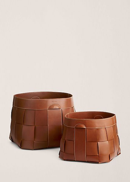 Hailey Basket 달력 디자인, Leather Anniversary Gift, Leather Anniversary, Leather Decor, Ralph Lauren Home, Small Leather Goods, Watch Strap, Modern Luxury, Leather Craft