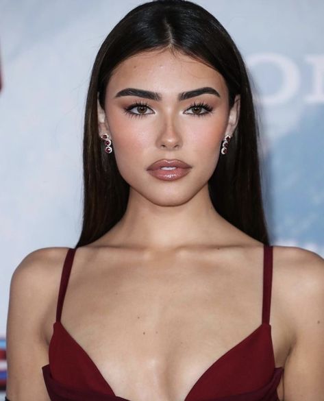 Madison Beer Makeup, Pencil Pattern, Madison Beer Style, Madison Beer Outfits, Beer Outfit, Perrie Edwards, Beauty Icons, Celebrity Makeup, Madison Beer