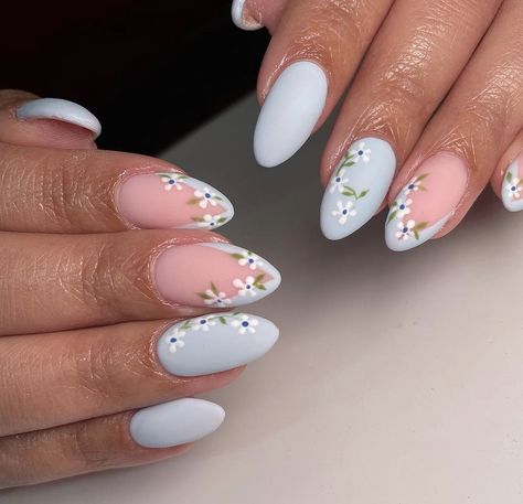 Spring Nail Sets, Easter Nail Designs, Easter Nail, Nails Yellow, Spring Acrylic Nails, Floral Nail Designs, Floral Nail Art, Nail Art Inspo, Shellac Nails