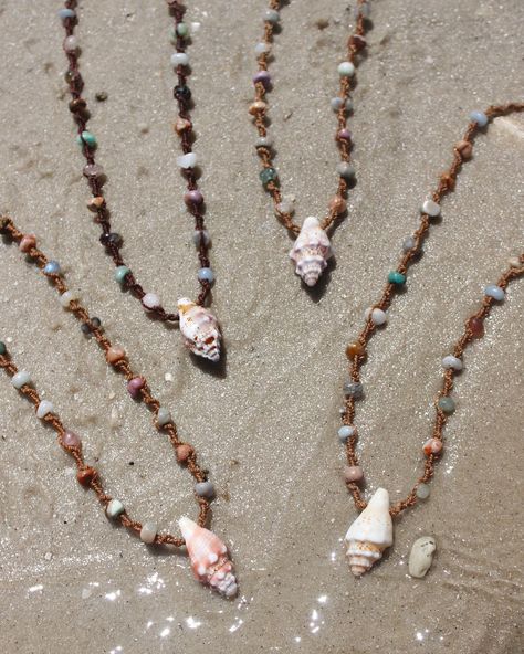 More FIESTAS please 🎉 Website update coming soon ✨ subscribe to my email list to be notified BEFORE new items get added. • #handmadejewelry #macramejewelry #seashelljewelry #seashelladdict #shellart #beachstyle #beachyboho #bohemian #summerstyle #beachvacay #summeraccessories Seashell Necklace Aesthetic, Chokers Aesthetic, Shell Necklace Diy, Shell Beaded Necklace, Shell Beads Necklace, Bling Crafts, Beach Bracelets, Seashell Jewelry, Seashell Necklace