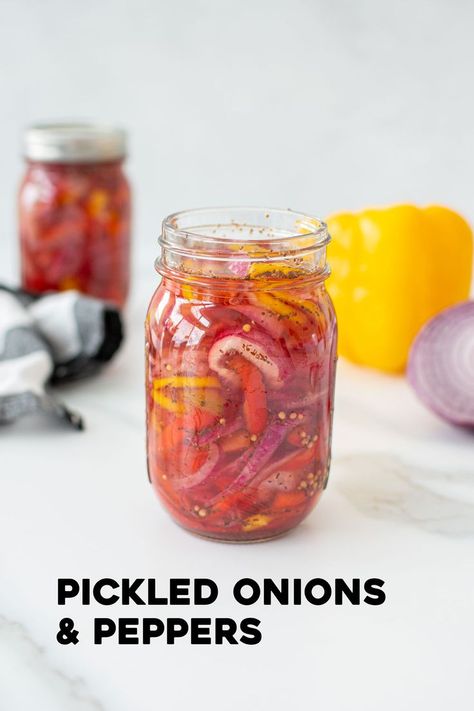 pickled red onions and peppers Pickle Onions, Pickled Sweet Peppers, Pickle Onions Recipe, Cream Cheese Spread Recipes, Cheese Spread Recipes, Big Snacks, Healthy Snack Recipes, Pickled Peppers, Organic Apple Cider