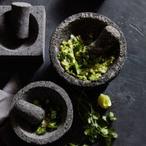 Molcajete Guacamole Mexican Sauce, Best Guacamole Recipe, Christmas Cookbook, How To Make Salsa, Dried Corn, Mexican Kitchens, Mexican Home, Guacamole Recipe, Volcanic Rock