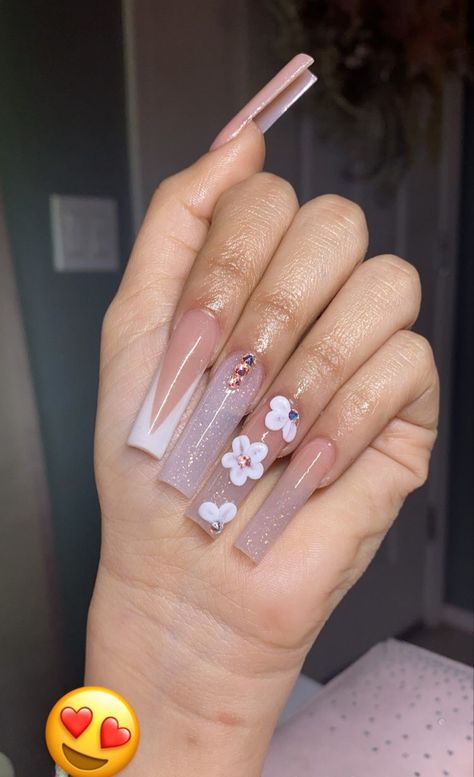 Nails Bride, Quince Nails, Quinceanera Nails, Long Acrylic Nail Designs, Dance Parties, Drip Nails, Ombre Acrylic Nails, Glow Nails, Long Acrylic Nails Coffin