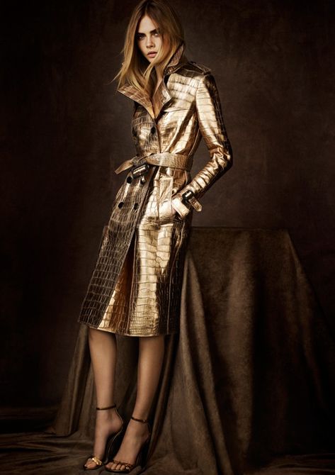 05 metallic crocodile trench coat Trent Coat, Regent Street, Kampot, Metal Fashion, Burberry Prorsum, Kendall Jenner Style, Cara Delevingne, Trench Coats Women, Looks Style