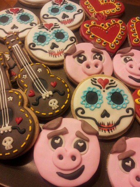 Mexican Dessert Table, Book Of Life Movie, Day Of The Dead Party, Mexican Party Theme, Quinceanera Themes, Birthday Book, Cute Baking, Mexican Party, Cookie Art