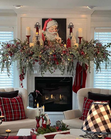 Tafel Decor, Cozy Christmas Decor, Christmas Fireplace Decor, Christmas Decor Inspiration, Christmas Mantel Decorations, Diy Christmas Decorations, Christmas Mantle, Christmas Fireplace, The Fireplace