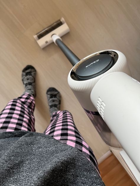 Vacuum Photography, Vacuuming Aesthetic, Vacuum Cleaner Aesthetic, Vacuum Aesthetic, Up Aesthetic, Aesthetic Era, Only Aesthetic, Cleaning Home, Life Vision