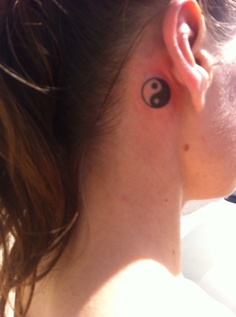 Ying yang tat Yin Yang Tattoo Behind Ear, Ying Yang Tattoo Behind Ear, Maybe Tattoo, Ying Yang Tattoo, Yang Tattoo, Yin Yang Tattoos, Ying Yang, Next Tattoo, Tat Ideas