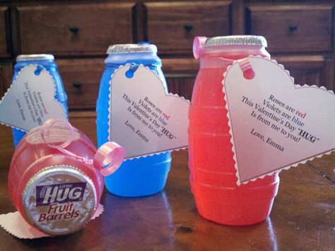 Emma's 1st Valentines:  Little "Hug" Drinks Valentines Drink Ideas For Kids, Valentines Drinks For Kids School, Valentine Drinks For Kids School Parties, Valentine Sleepover, Valentines Goodies, Valentines Preschool, Baby Shower Snacks Boy, Valentine 2024, Shower Snacks