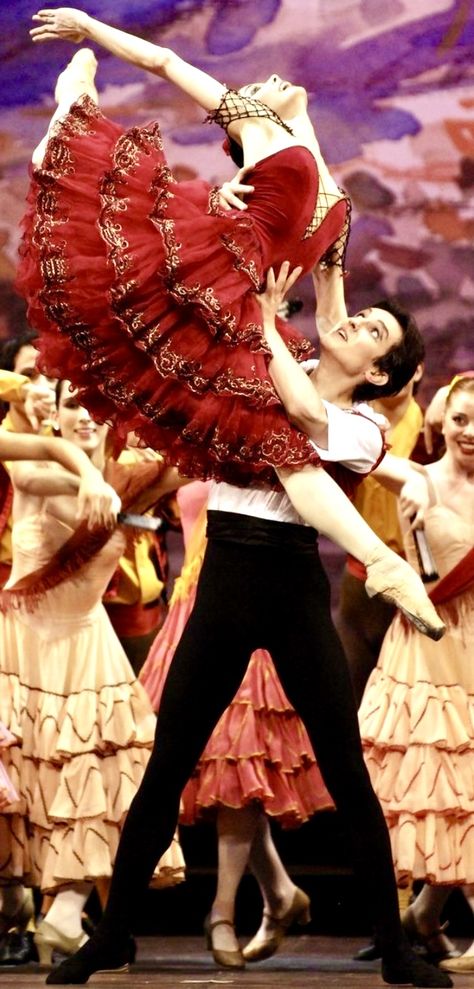 Natalia Osipova and Andrei Bolotin-Don Quixote Don Quixote Ballet, Natalia Osipova, Spanish Costume, Famous Ballets, Ballet Dance Photography, Theatre School, Ballet Moves, Ballet Jazz, Bolshoi Theatre