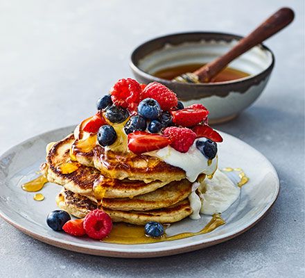 Porridge Pancakes, Basic Soup Recipe, Berries And Yogurt, Sweet Pancake Recipe, Easy Broccoli Soup, Cod Cakes, Baked Sandwiches, Pasta Bakes, Bread Pudding Easy