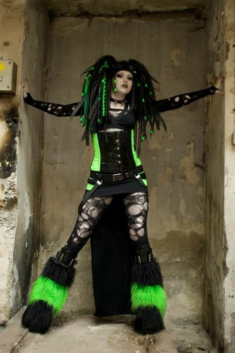 Cybergoth Men, Cybergoth Icons, Cybergoth Wallpaper, Cybergoth Makeup, Cybergoth Outfits, Cybergoth Aesthetic, Cybergoth Fashion, Cybergoth Style, Cybergoth Anime