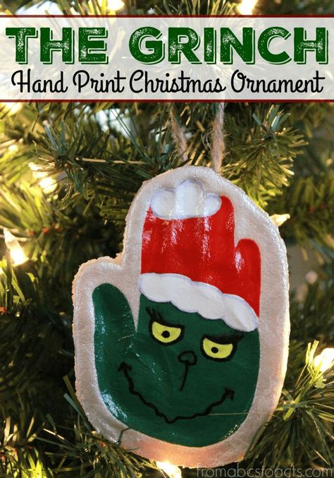 Decorate your Christmas tree with hand prints! This adorable Grinch hand print keepsake ornament is the perfect way to decorate for the holidays while making memories with your little ones at the same time! Christmas Salt Dough Ornaments, Christmas Salt Dough, Diy Grinch, Salt Dough Christmas Ornaments, Grinch Hand, Grinch Decorations, Handprint Ornaments, Grinch Hands, Grinch Ornaments