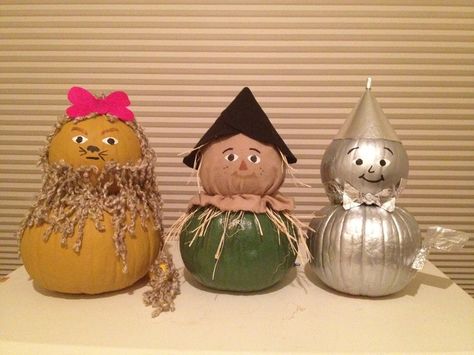 Halloween Wizard Of Oz Painted Pumpkins, Wizard Of Oz Pumpkin Decorating, Wizard Of Oz Pumpkins, Wizard Of Oz Pumpkin Ideas, Movie Centerpieces, Wizard Of Oz Pumpkin, Styrofoam Pumpkins, Book Pumpkins, Storybook Pumpkin