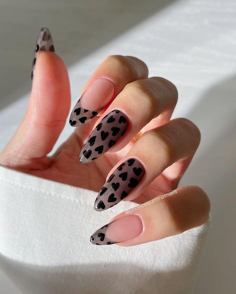 Black French Nail, V Day Nails, French Nail Ideas, French Manicure Ideas, Black French Manicure, Classic Nail Designs, Nails Round, Black French Nails, Year Nails