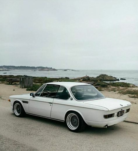 MPOWER/// BMW E9 3.0 CSi white White Bmw, Bmw E9, 2002 Bmw, Bmw Classic Cars, Bmw Classic, Bmw 2002, Diesel Cars, White Car, Classic Sports Cars