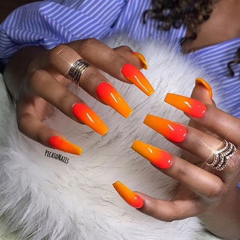 cυтe pιc?... ғollow мe @daтѕнope ғor мore Red Ombre Nails, Red Nail Designs, Super Nails, Red Ombre, Summer Acrylic Nails, Trendy Nail Design, Glitter Acrylics, Orange Nails, Prom Nails