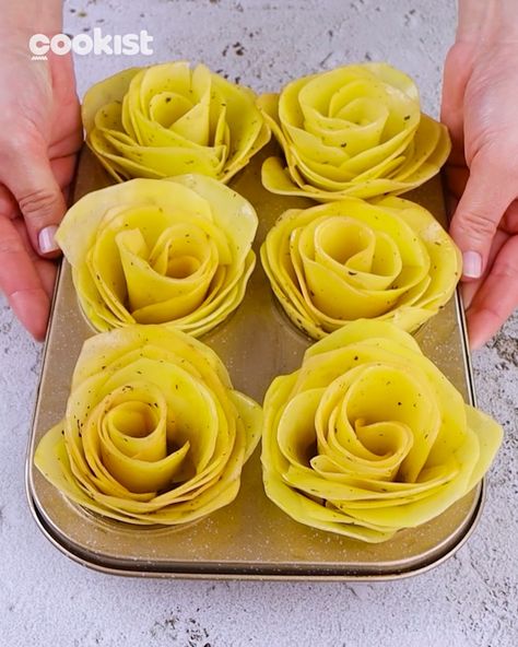 Potato roses: beautiful and delicious! | You only need some potatoes to make something unique in no time 😍🌹 | By Cookist Wow Rose Potatoes, Potato Roses, Cookist Wow, Family Snacks, Roses Beautiful, Something Unique, Persian Food, Aromatic Herbs, Sliced Potatoes