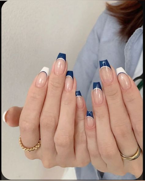 There's a new beauty trend taking over Instagram and it's absolutely stunning. Say hello to "quartz nails". Blue Shellac, Smink Inspiration, Casual Nails, Makijaż Smokey Eye, Shellac Nails, Minimalist Nails, Fire Nails, Funky Nails, Pretty Acrylic Nails