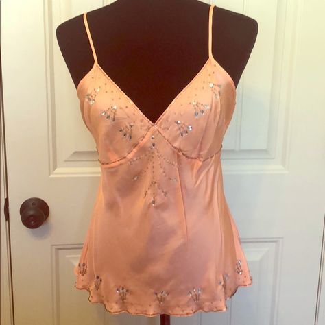 Nwot, Never Worn Rare Vintage Cami! Gorgeous Silk Camisole With Beautiful Embellishments. Lovely Shade Of Peach. Has Adjustable Straps. Silk Cami Outfit, Peach Outfits, Vintage Cami Top, Peach Clothes, Vintage Cami, Color Palette Yellow, Shades Of Peach, Pop Style, Silk Cami