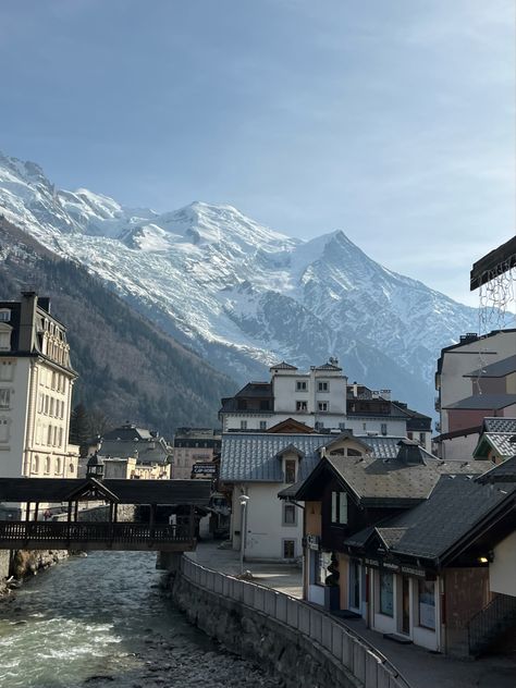 Chamonix France, Best Of The Best, Travel Inspo, Pretty Places, Dream Destinations, Travel Aesthetic, Small Town, Beautiful World, Belize