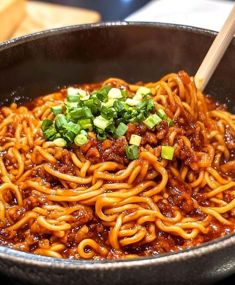 Sweet-Spicy Dragon Noodles Sweet And Spicy Noodles, Dragon Noodles Recipes, Spicy Noodle Sauce, Gourmet Noodles, Spicy Noodle Recipes, Noodles Homemade, Dragon Noodles, Loaded Baked Potato Casserole, Vegetable Pot Pies