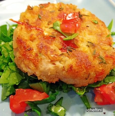 White Bean Cakes Tuscan White Bean, Veggie Cakes, Meatless Burgers, Bean Cake, Bean Cakes, Vegetarian Life, Summer Veggies, Spinach Soup, Bariatric Recipes