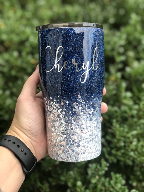 Blue & Silver Glitter Ombre’ on the 20oz. Modern Curve (Hogg Stainless Steel Double-Walled) Yeti Cup Designs, Trendy Water Bottles, Projets Cricut, Glitter Tumbler Cups, Custom Tumbler Cups, Tumbler Cups Diy, Diy Cups, Glitter Cups, Custom Cups