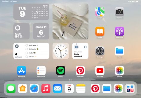 homescreen ipad 10th gen 🩶 School Ipad Wallpaper, Mobile Arrangement, Ipad Customization, School Ipad, Ipad 8th Generation, Ipad Things, Ipad Homescreen, Ipad 10th Gen, Ipad Ideas