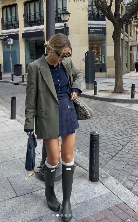 Hunter Wellies Outfit, Hunter Rain Boots Outfit, Wellies Outfit, Rainboots Outfit, Rain Boot Outfit, Hunter Boots Outfit, Winter Boots Outfits, Hunter Outfit, Live Girls