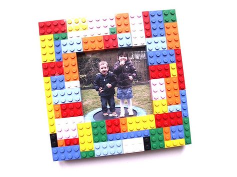 lego photo frame tutorial .  This was re-pinned by pinterest.com/joelshaul/  Follow all our boards. Lego Photo Frame, Lego Picture Frame, Lego Frame, Frame Tutorial, Diy Lego, Handmade Photo Frames, Lego Club, Lego Photo