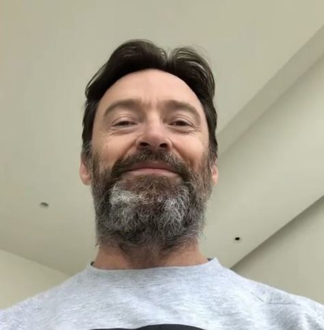 Hugh Jackman Selfie, High Jackman, Huge Jackman, Hugh Jackman Images, Men Icon, Old Man Pictures, Hugh Jackman Logan, Wolverine Hugh Jackman, Logan Wolverine