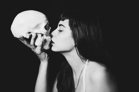 Rabastan Lestrange, Bellatrix Lestrange, Hades And Persephone, S Heart, Human Skull, A Skull, Trik Fotografi, Arte Fantasy, Jolie Photo