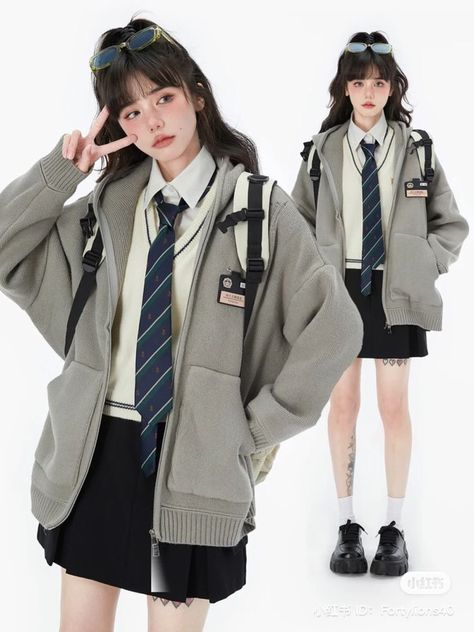 Female Costume, 2000s Japanese Fashion, Mode Ulzzang, Poet Shirt, Female Pose Reference, School Uniforms, Japanese Outfits, Mode Inspo, Pose Reference Photo