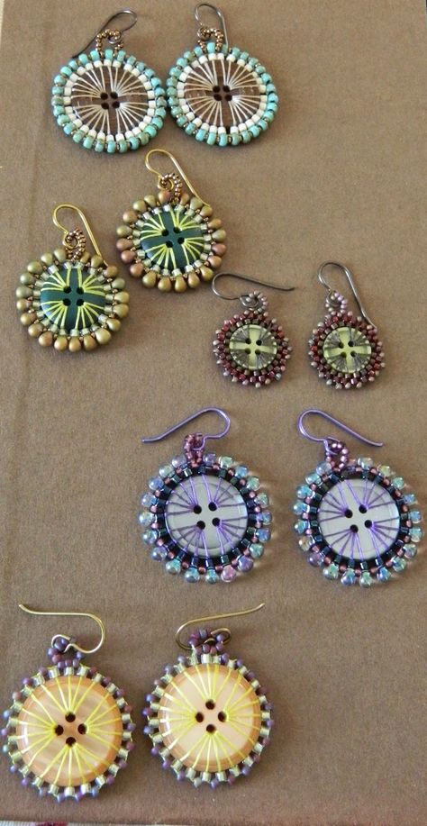 Dorset Buttons, Earring Inspiration, Crochet Jewelry Patterns, Crochet Earrings Pattern, Beaded Earrings Diy, Diy Buttons, Fiber Jewelry, Gelang Manik, Beaded Earrings Patterns