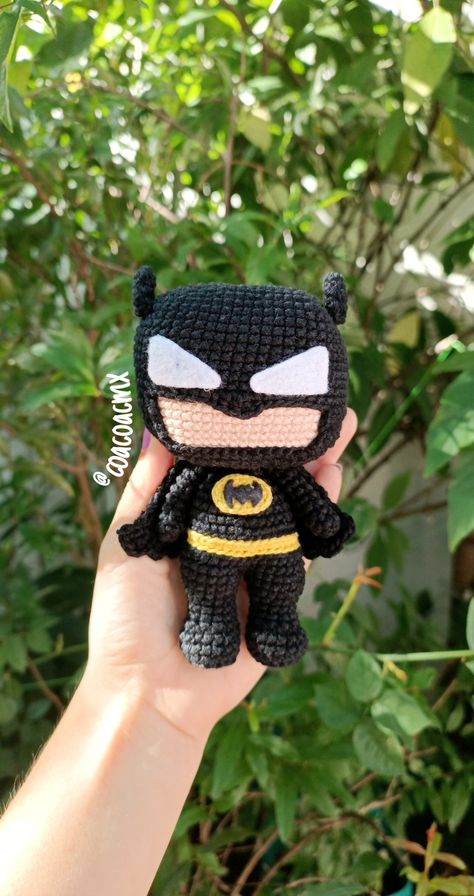 Batman Amigurumi, Crochet Baby Costumes, Bracelets For Boyfriend, Crochet Bouquet, Diy Crafts Paper Flowers, Diy Crochet Projects, Easter Gifts, Crochet Fashion