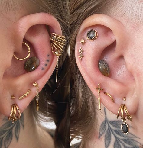 Pretty Ear Piercings, Cool Piercings, Ear Style, Talented People, Body Adornment, Dope Jewelry, Body Piercings, Earrings Inspiration, Funky Jewelry