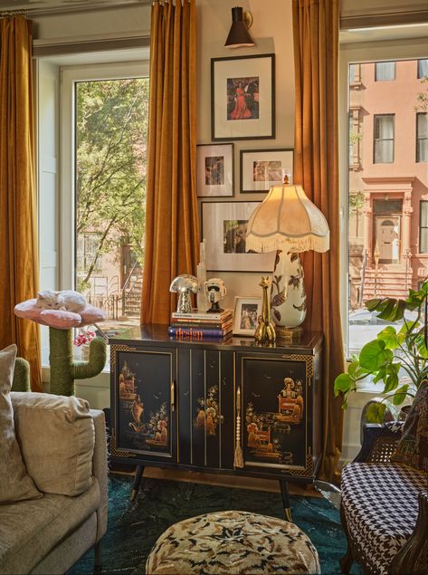 Sam Jay and Yanise Monet’s Harlem Brownstone Is the Perfect Place for Respite and Recreation Harlem Apartment, Brownstone Interiors, New York Brownstone, Basement Apartment, Second Hand Furniture, Marble Fireplaces, Best Mattress, Furniture Deals, City House