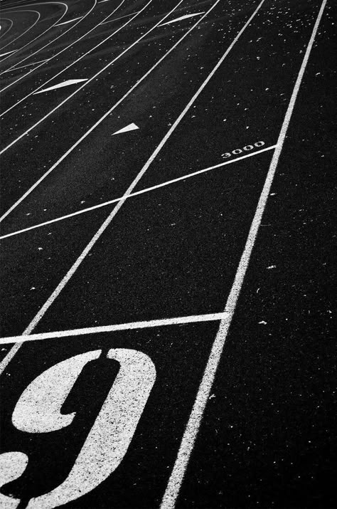 Track And Field Aesthetic, Lazy Couch, Field Aesthetic, Athletics Track, Track Runners, Cozy Streetwear, Quote About Love, Field Wallpaper, Running Track