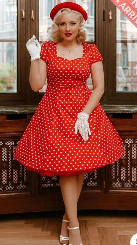 Retro Outfits 50s, Red Polka Dot Outfit, 1950s Dress To Impress, 50s Fashion For Women, Retro Glamour Dress To Impress, Retro Style Dress To Impress, Strawberry Board, Sweetheart Outfit, Grease Style