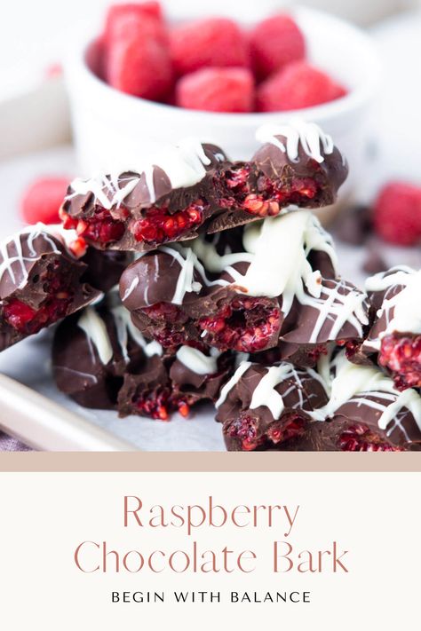 A stack of homemade raspberry chocolate bark. Tru Fru, Chocolate Bark Recipe, Raspberry Chocolate, Raspberry Recipes, Bark Recipe, Snack Treat, Chocolate Bark, Chocolate Raspberry, Homemade Treats